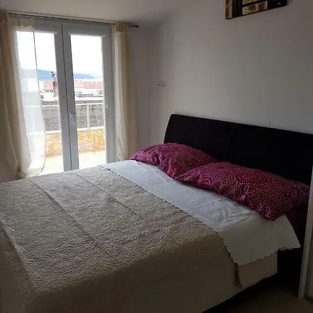 Apartment Dijana Kastela Exterior photo