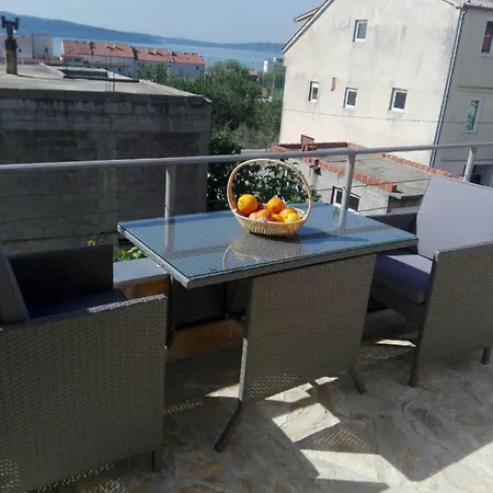 Apartment Dijana Kastela Exterior photo